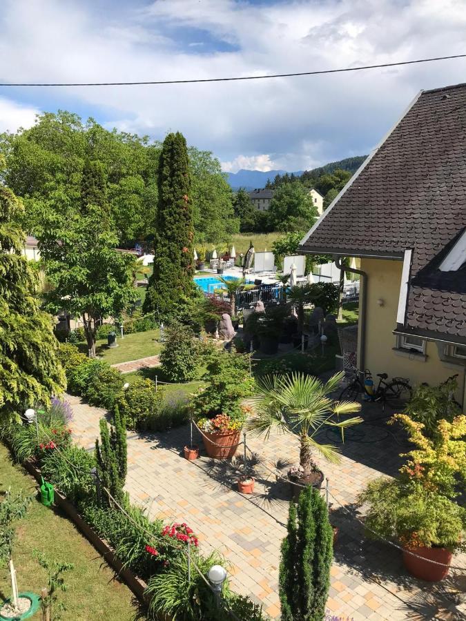 Ferienanlage Seehof Krumpendorf Bagian luar foto