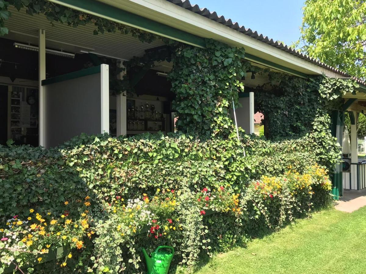 Ferienanlage Seehof Krumpendorf Bagian luar foto