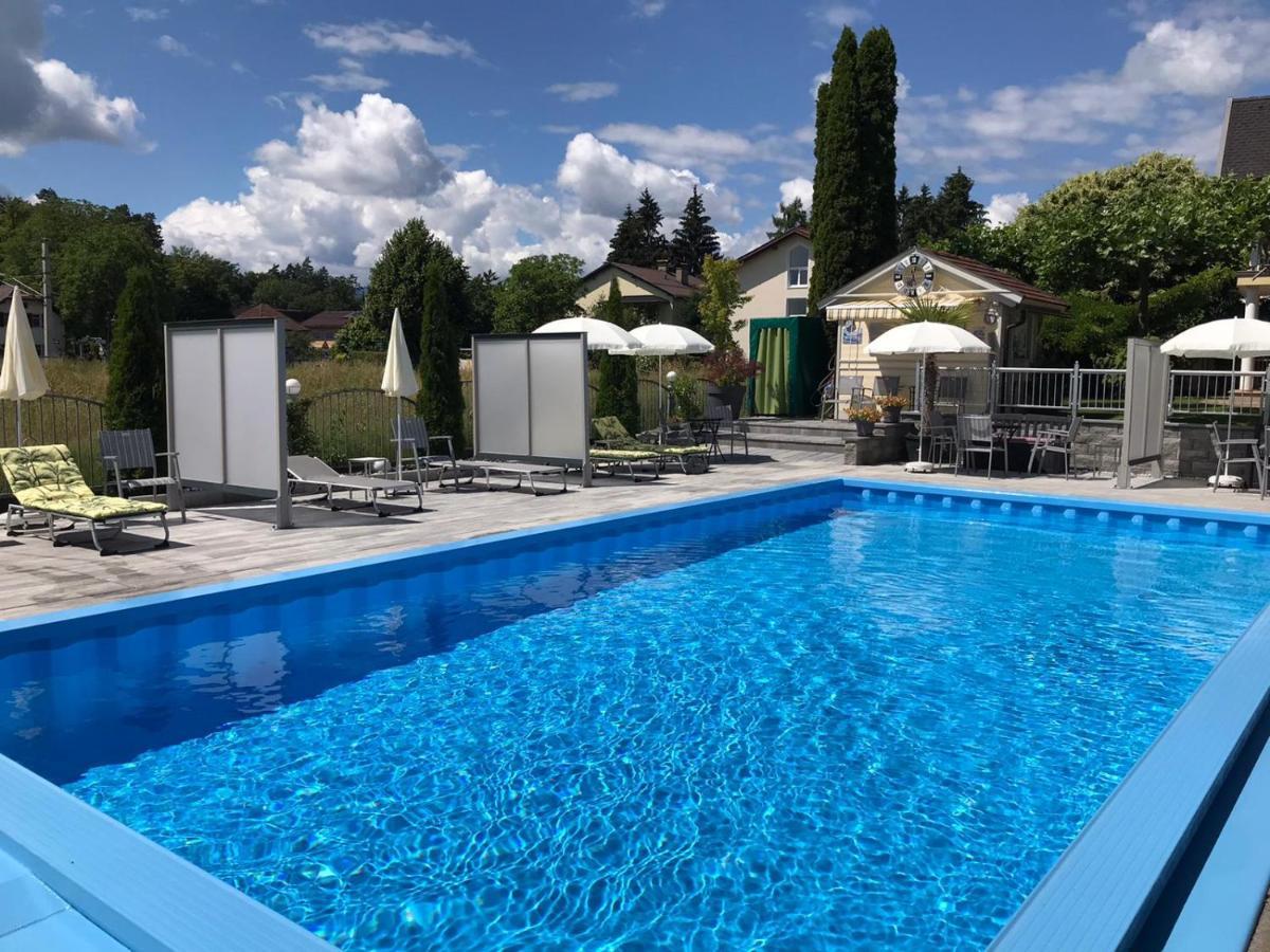 Ferienanlage Seehof Krumpendorf Bagian luar foto