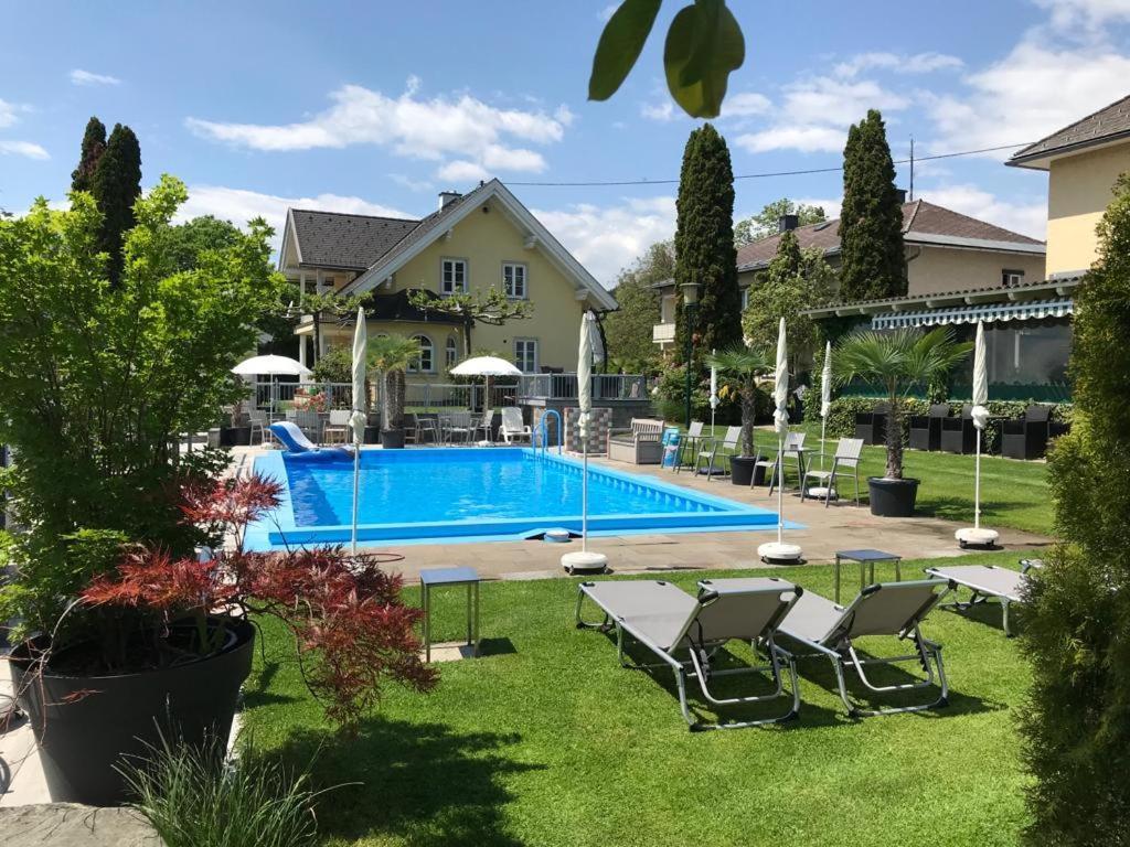 Ferienanlage Seehof Krumpendorf Bagian luar foto