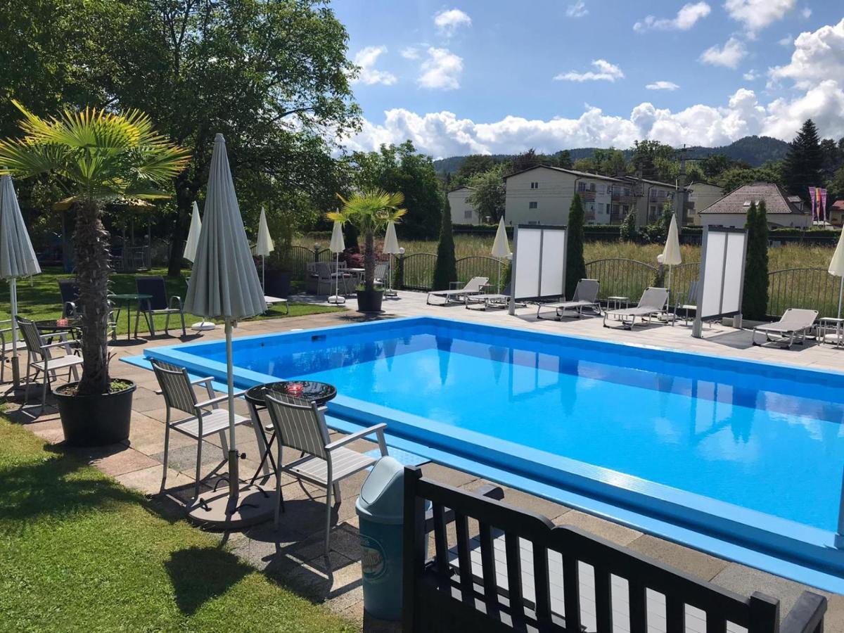 Ferienanlage Seehof Krumpendorf Bagian luar foto
