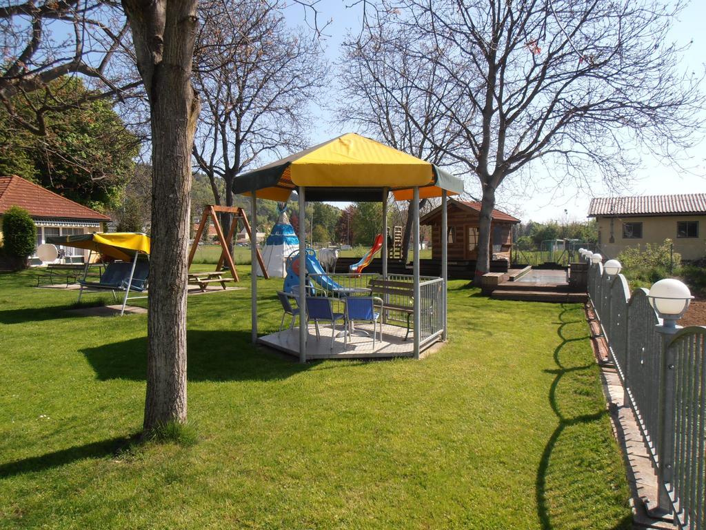 Ferienanlage Seehof Krumpendorf Bagian luar foto