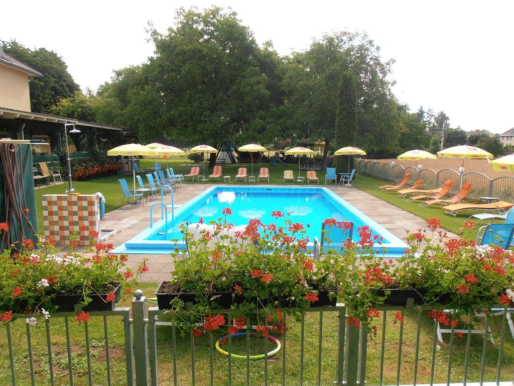 Ferienanlage Seehof Krumpendorf Bagian luar foto